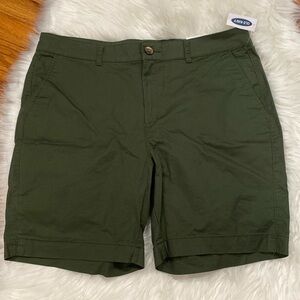 Old Navy Olive Green Everyday Short High Rise 7” Inseam